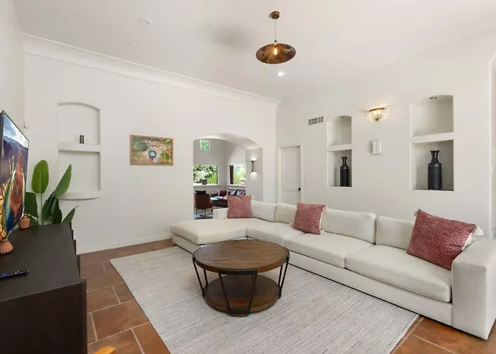 Space Views & Sunsets Yours Holiday home