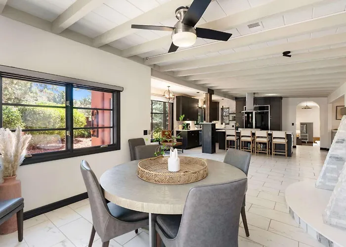 Space Views & Sunsets Yours Holiday home