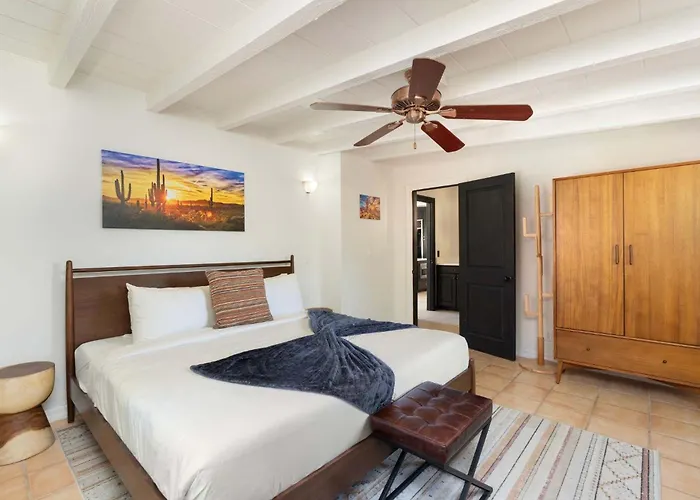 Space Views & Sunsets Yours Holiday home
