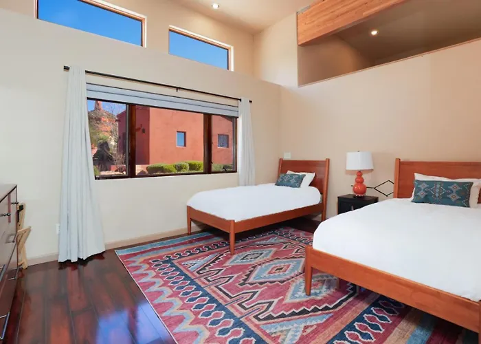 Holiday home Space Views & Sunsets Yours