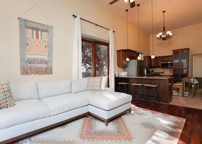 Space Views & Sunsets Yours Holiday home
