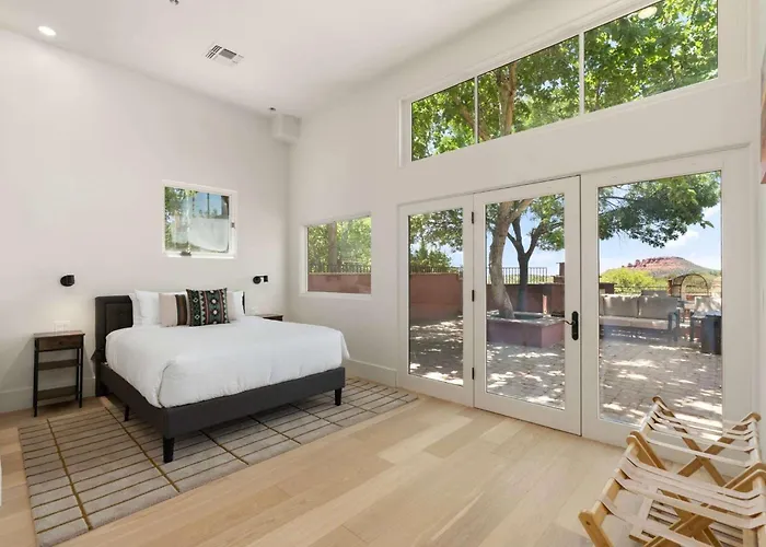 Space Views & Sunsets Yours Holiday home *
