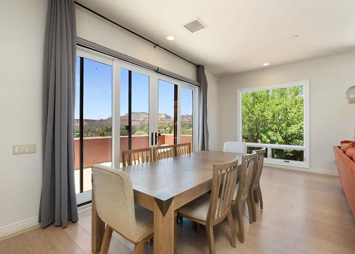 Holiday home Space Views & Sunsets Yours *